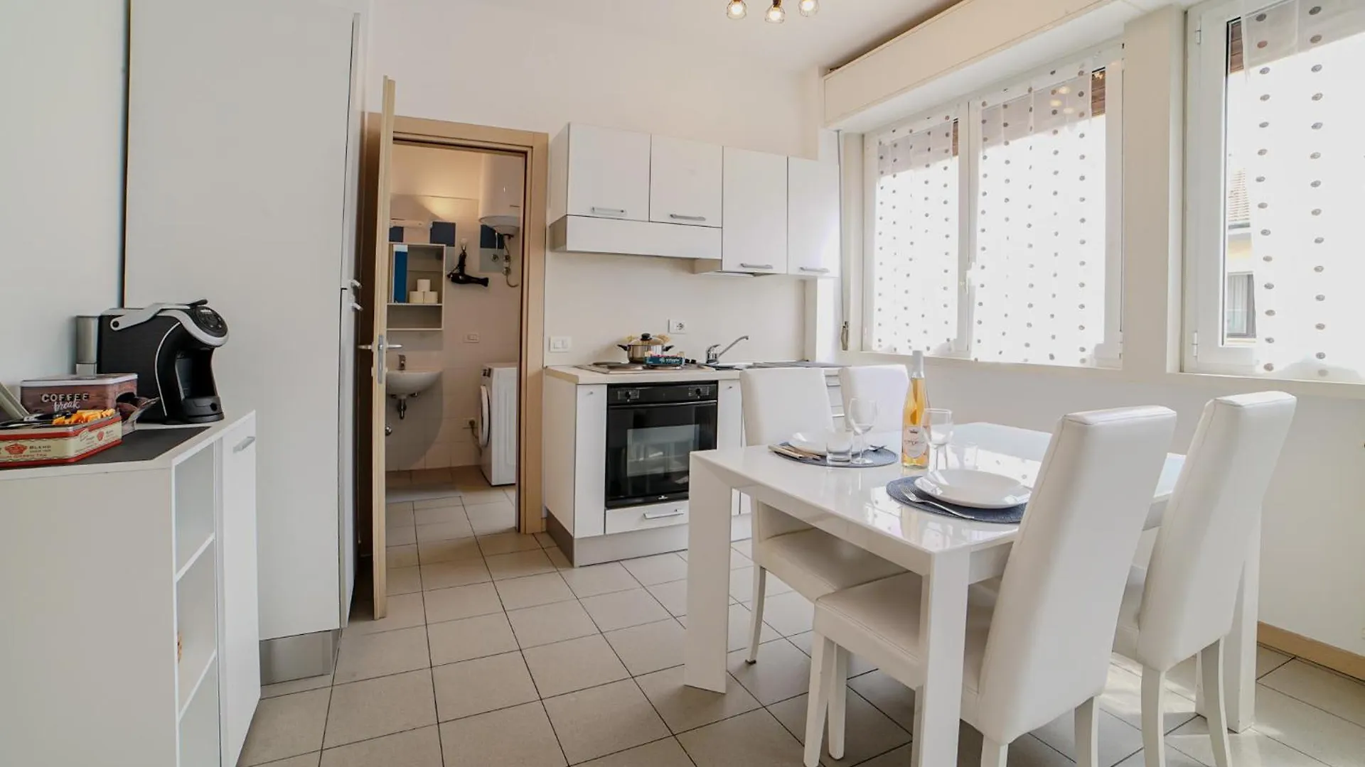 Bb Pantelleria7 Comodo Centro Citta Milan Italy