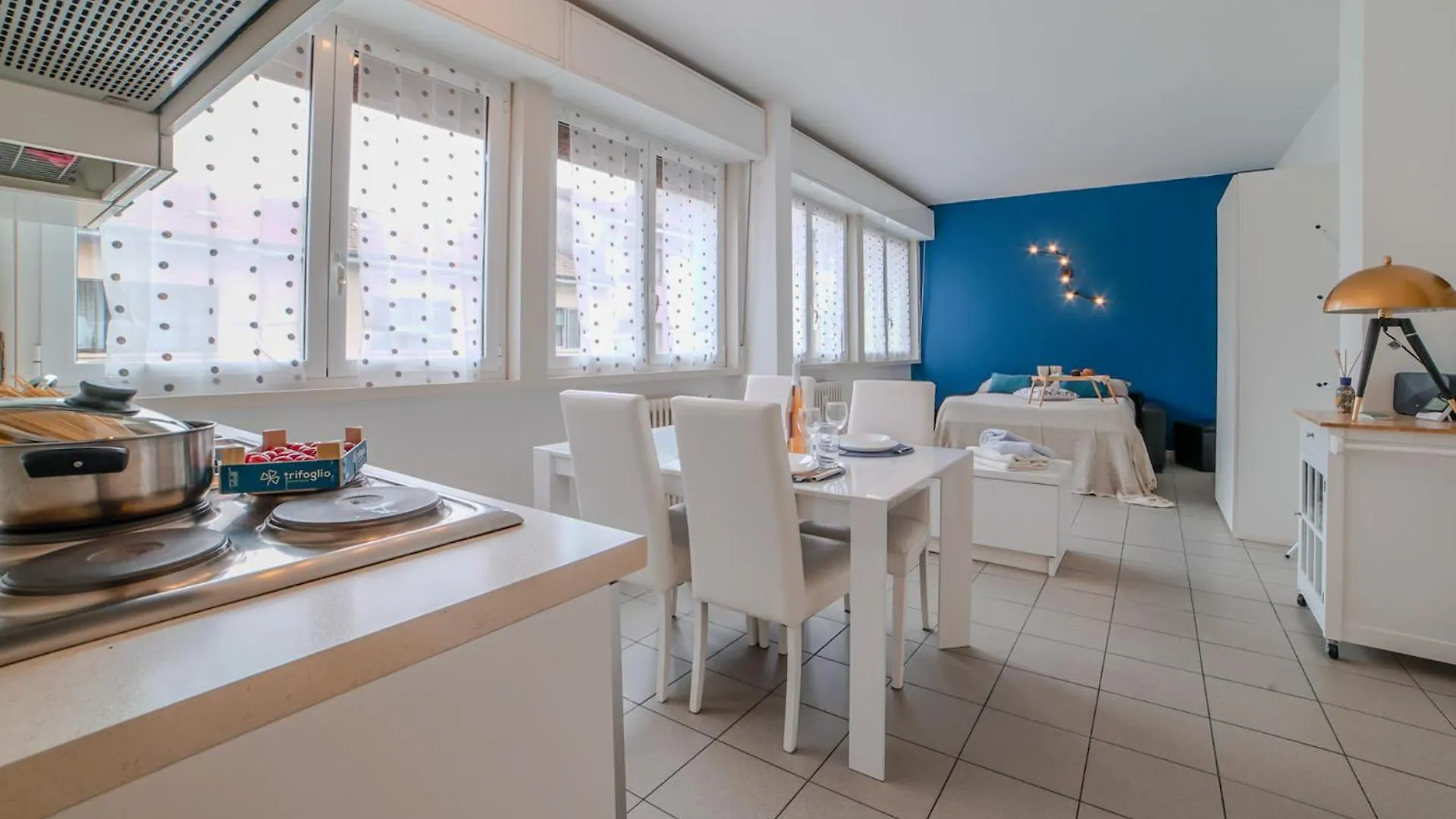 Bb Pantelleria7 Comodo Centro Citta Milan 0*,  Italy